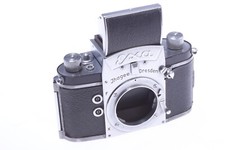 IHAGEE EXA TYPE 5 35MM SLR CAMERA W/ WAIST LEVEL FINDER SPOOL. NO LENS