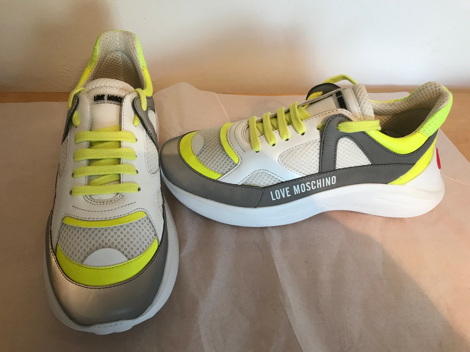 moschino trainers uk