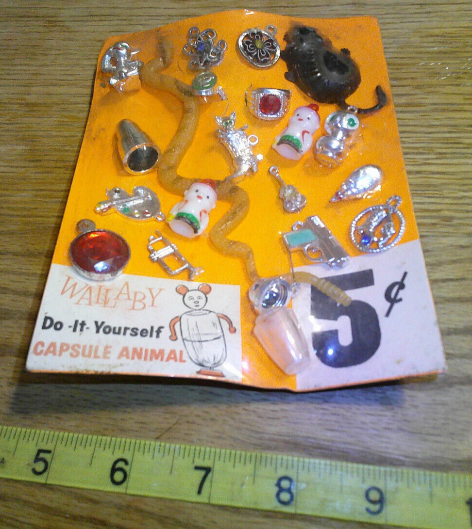 original Vintage display 5c card do it yourself capsule animal charms   #jd479