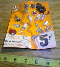 original Vintage display 5c card do it yourself capsule animal charms   #jd479