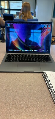 Apple MacBook Air 13.3'' (256GB SSD, Intel Core i3 10th Gen., 3.20 GHz, 8GB)...