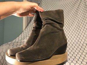 baretraps gray boots