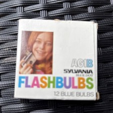 Vintage - Flash Bulbs Sylvania AG1B Blue Dot - 12 Flashbulbs