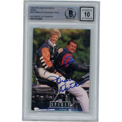 Mike Ditka Diana Ditka Autographed Chicago Bears Trading Card