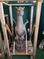 Gartenfigur "Halvard",Drache © by Fiona Scott - Original von Vidroflor auf Lager