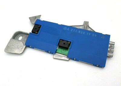 Mercedes-Benz E-Klasse W211  Verstärker Amplifier oben links  A2118201989