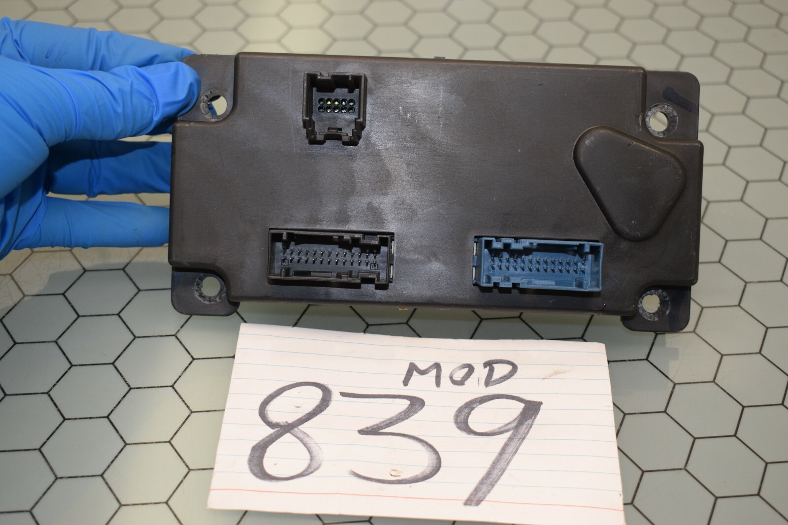 08 09 10 Infiniti QX56 Temperature Control Module Used Control Module  #839-MOD 