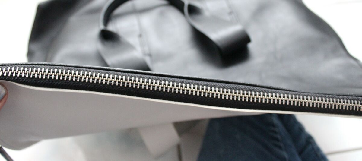 3.1 Phillip Lim Soft Leather 31 Hour Black & White X-Large 3.1 Phillip Lim Soft Leather 31 Hour Black & White X-Large