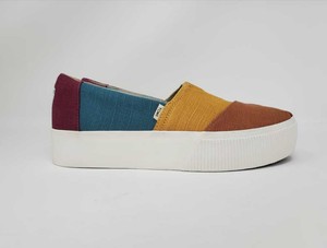 toms canvas sneakers