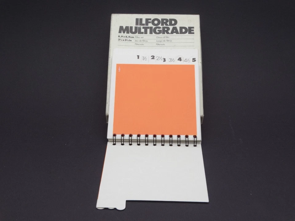 Ilford Multigrade 8.9 x 8.9cm / 3½x3½in 12 Piece Filter Set - For Above Lens Use - Image 3 of 4