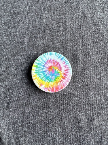 Set Of Four Tie Dye Theme Popsockets Sea Turtle, Opal, Wolf, And Classic - Photo 5 sur 6