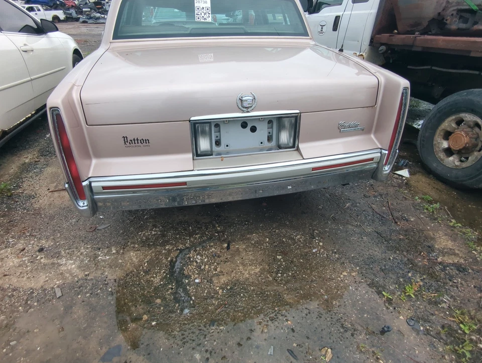 1991 Cadillac Deville Rear Bumper Assembly Oem NBW6N - Image 2 of 3