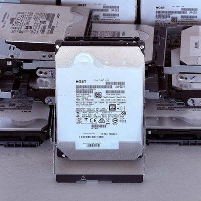 HGST 12TB Hard drive 12Gbps 0F29540 DC HC520 HUH721212AL5254 3.5