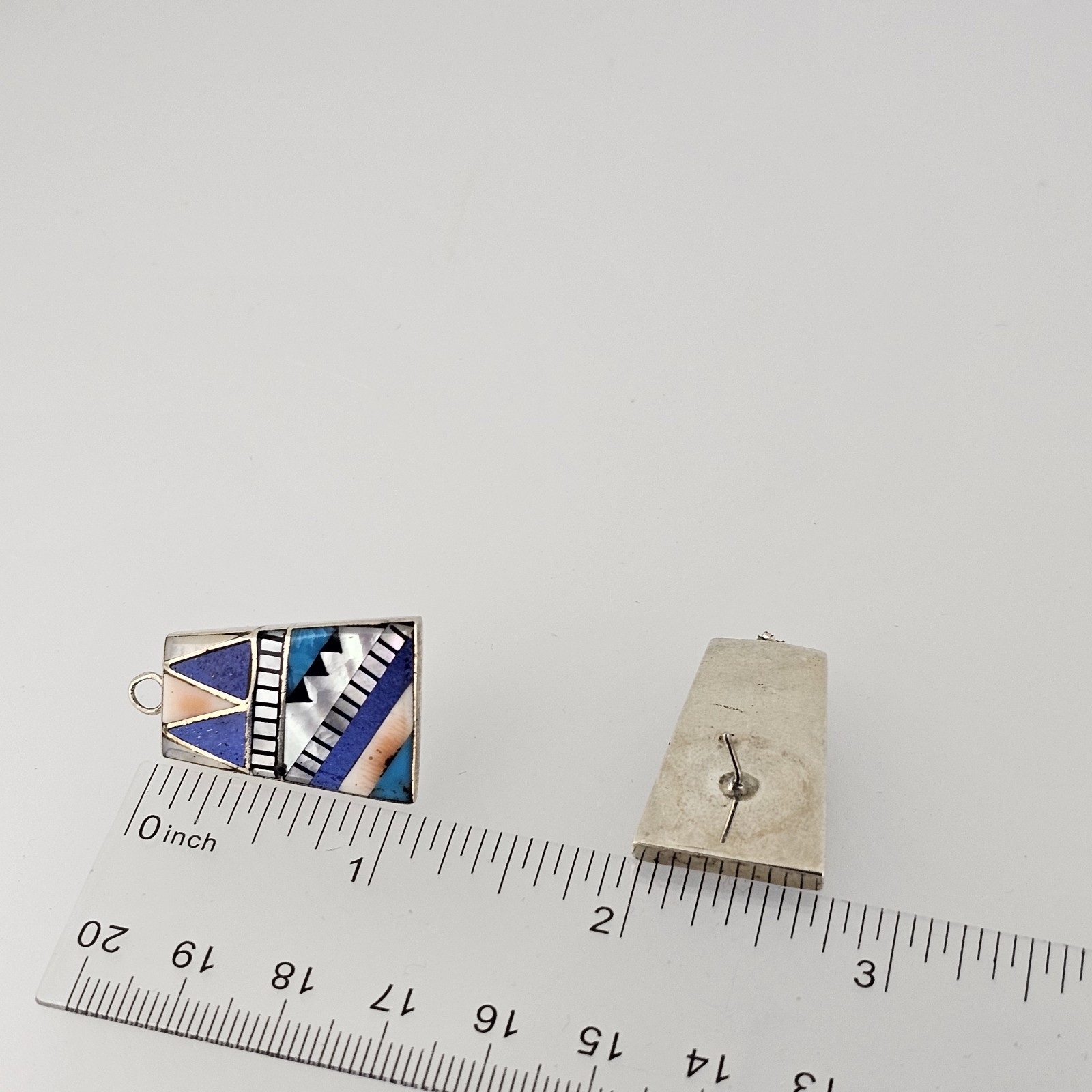 Native American Design Earrings - image 6