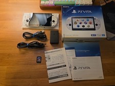 Sony PS Vita PCH-2000ZA22 1GB Handheld Console - Glacier White CIB US SELLER