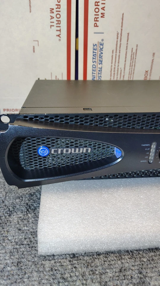 Amplificador de Potencia Estéreo Crown XLS 1002 Drive Core Dos Canales - Lote de Dos Foto 4 de 4