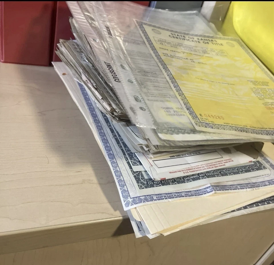 Ford, Chevy, Buick, Cadillac, Olds, Harley, International, Mopar, GM, títulos Foto 3 de 4