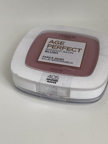 L’Oréal Paris Age Perfect Radiant Satin Blush with Camellia Oil, Mauved - Picture 3 of 3