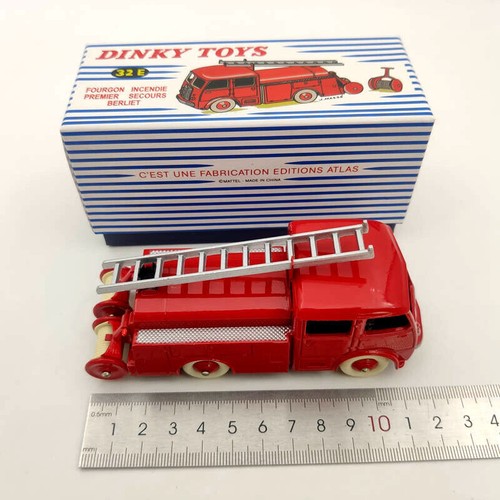 Dinky Toys 32E Atlas Fourgon Incendie Premier Secours Berliet Modelos Diecast - Imagen 7 de 8