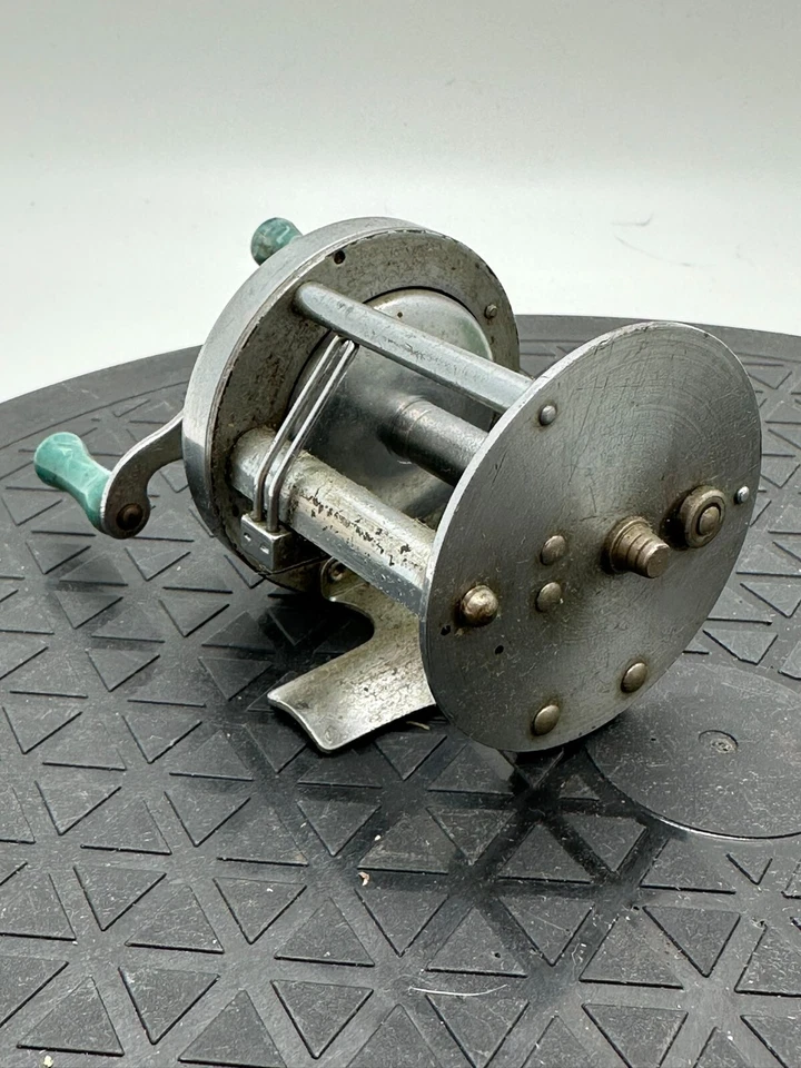 Carrete de fundición de cebo vintage Bronson Abbey & Imbrie Lakeside #585 con caja EE. UU. Foto 3 de 4