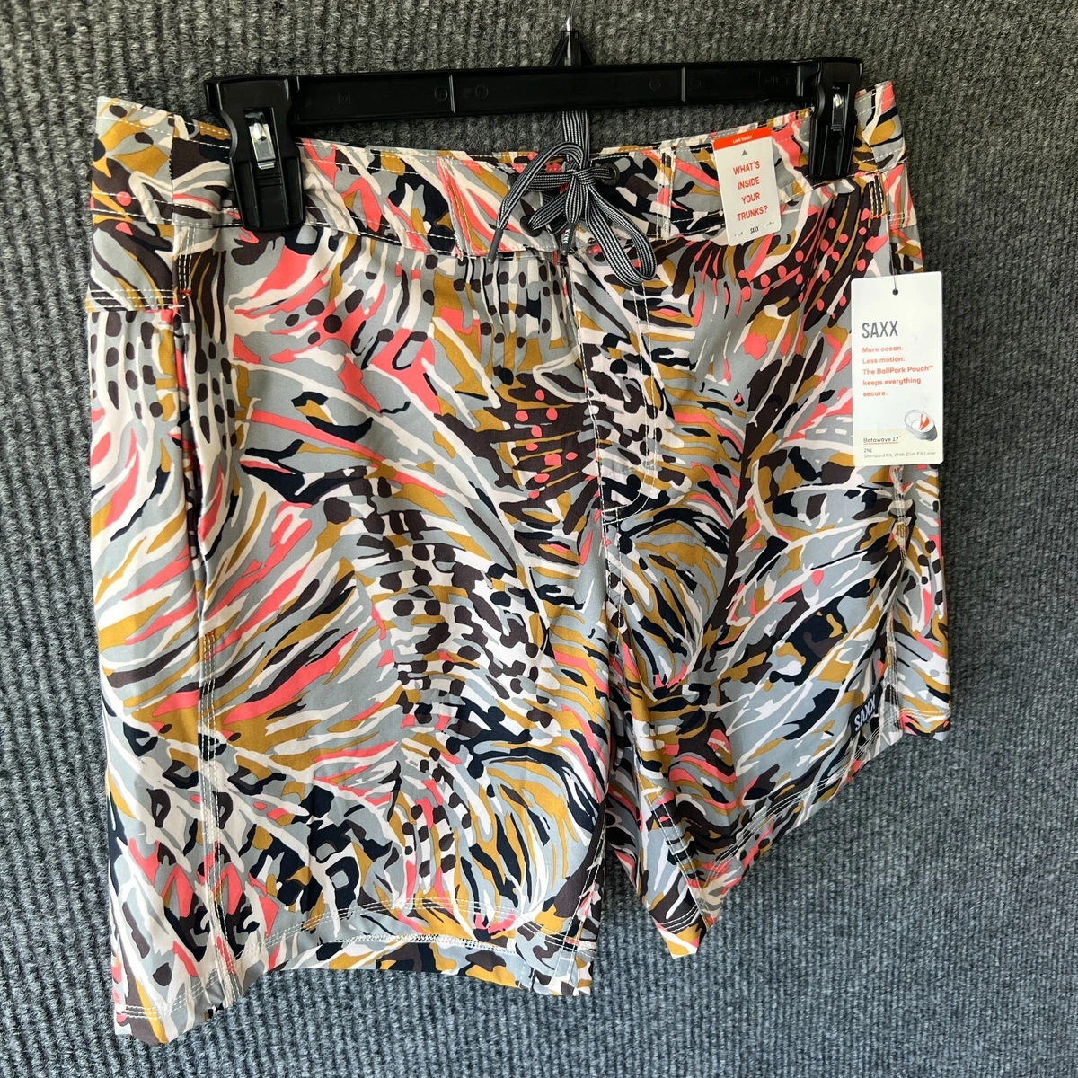 SAXX Shorts Mens 32 Floral Board Shorts Swimsuit Lined Performance