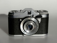 Kamera Pentacon Taxona mit Turm-Logo, 50er Ja...