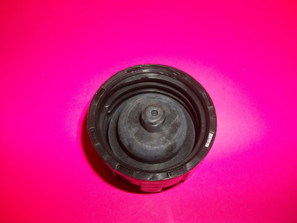 NUEVO ROBIN REPUESTO RECORTADORA / SOPLADOR TAPA COMBUSTIBLE EC02 EC04 14665 L@@K Foto 2 de 2