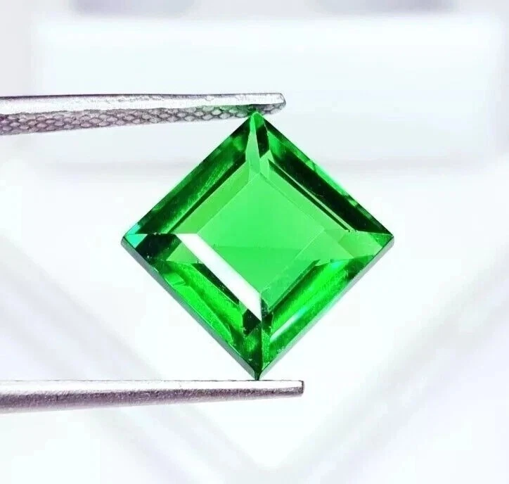 Piedra preciosa suelta certificada corte princesa 9-11 quilates granate tsavorita natural VVS Foto 3 de 4