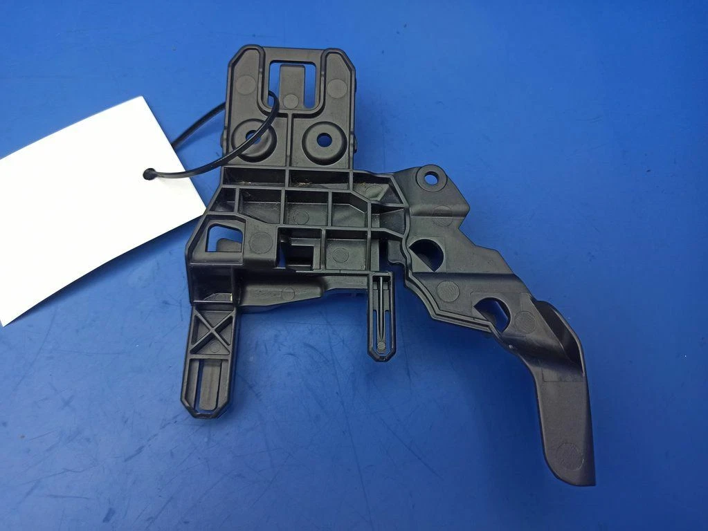 Mercedes-Benz C W205 2015 Rear door exterior handle bracket  