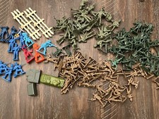 Army Men Plastic Toy Figures Lot Of 100 Mixed Colors