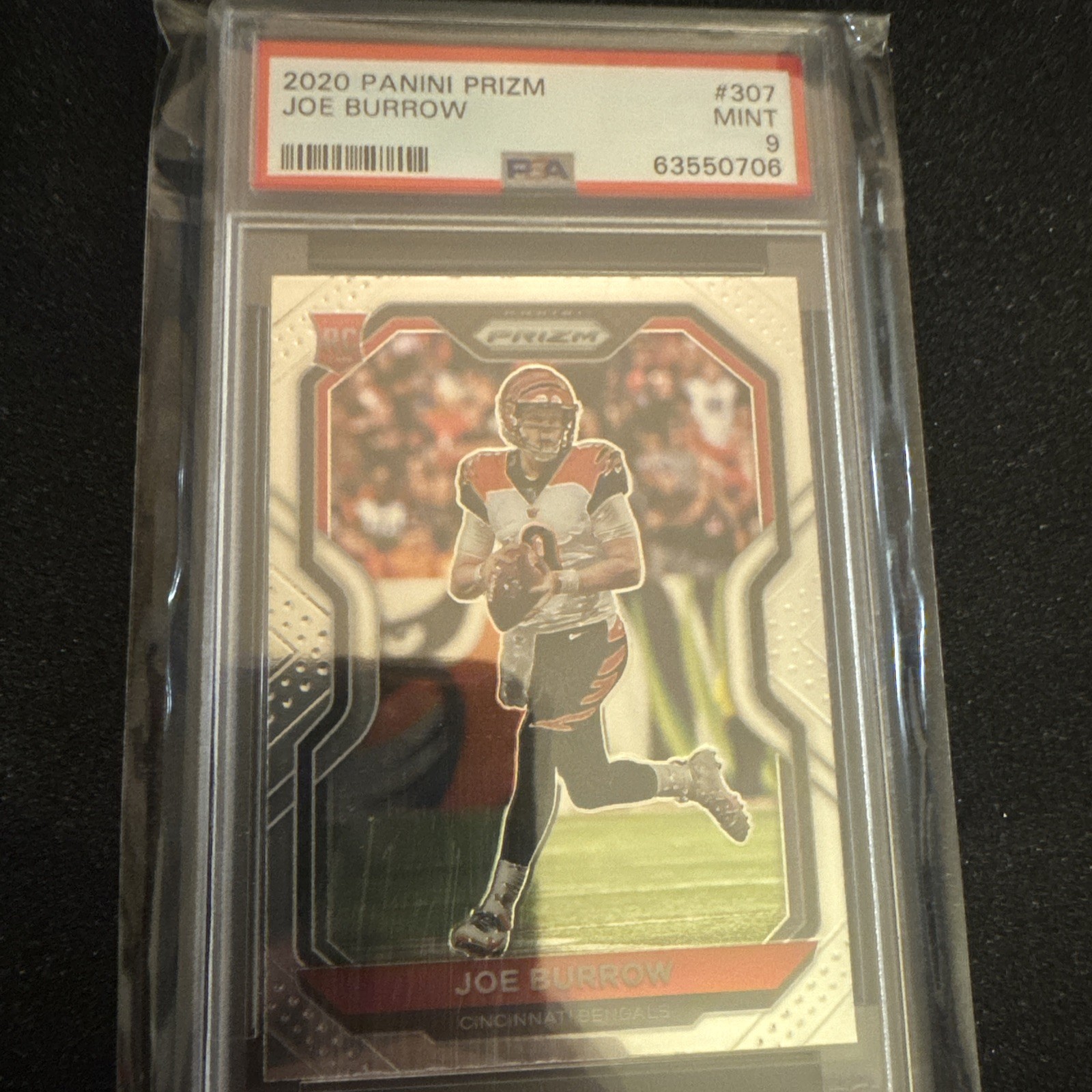 2020 Panini Prizm #307 Joe Burrow Prizm PSA 9 Rookie