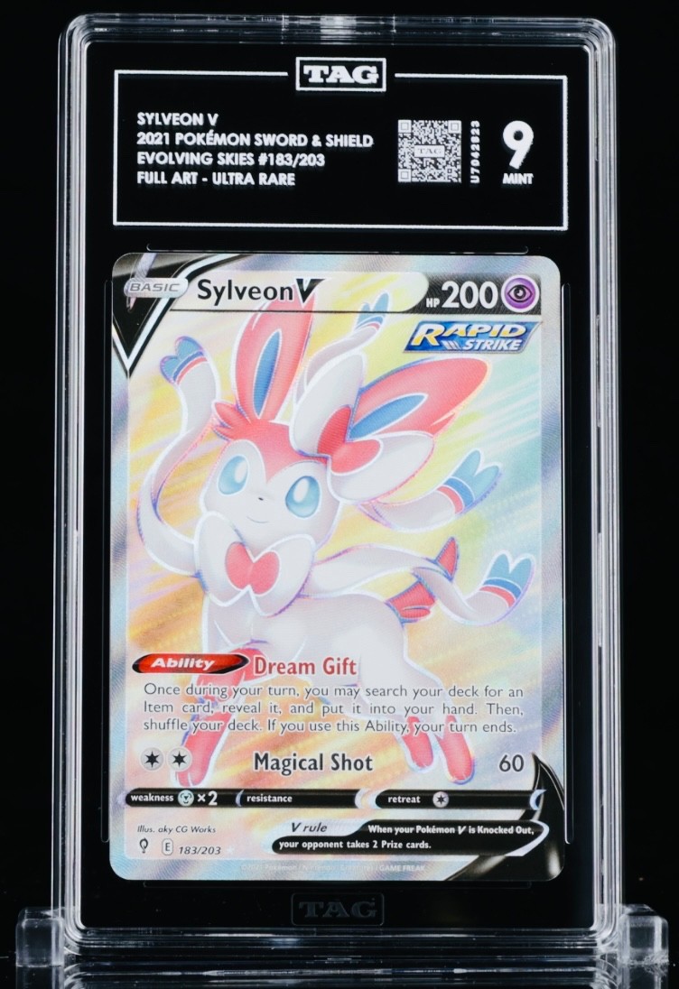2021 Pokémon SWSH Sylveon V Full Art 183/203 Evolving Skies TAG 9