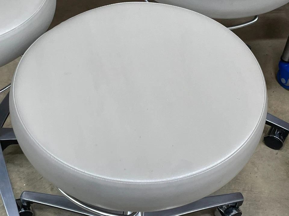 Taburete médico médico Midmark Ritter 276 examen de elevación neumática médico Foto 3 de 4