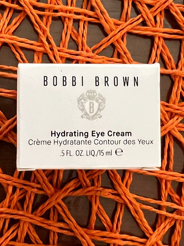 NIB Full Size BOBBI BROWN Vitamin Enriched Face Base