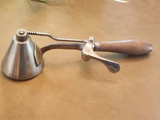 Old Cone Shaped Gilchrist's #33 Ice Cream Scoop - Sz 8 - Wooden Handle