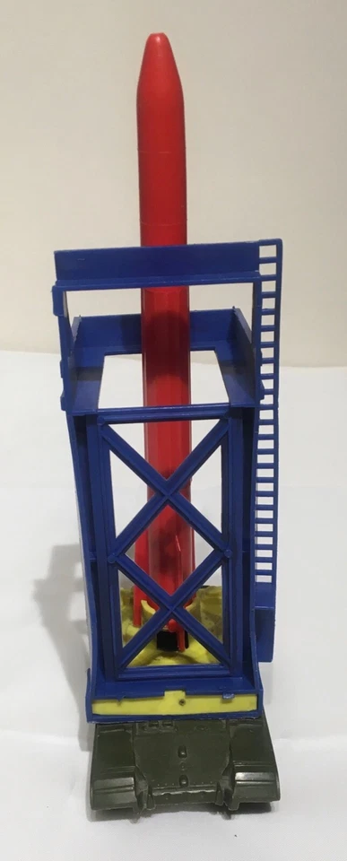 MPC  Missil Vintage launcher. - Image 2 of 3