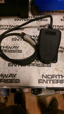 Foot Switch Assembly 228466 for Genie S-40 S-45 S-80 S-85 Z-60/34