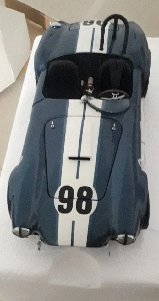 Revell Creative Masters 1:20 Racing Cobra 427 come nuovo - Immagine 2 di 4