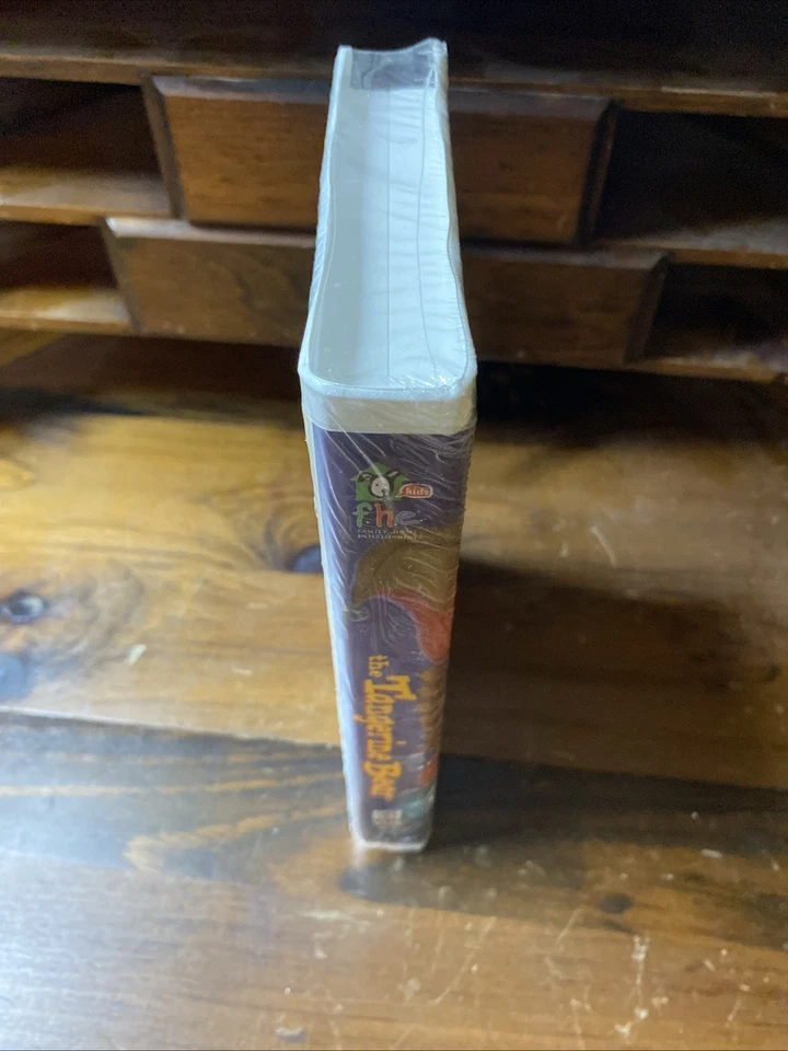 The tangerine Bear home in time for Christmas clamshell sealed Vhs - Image 2 of 4