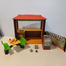 Vintage Mattel 1982 Barbie Loves McDonalds Restaurant Playset Incomplete