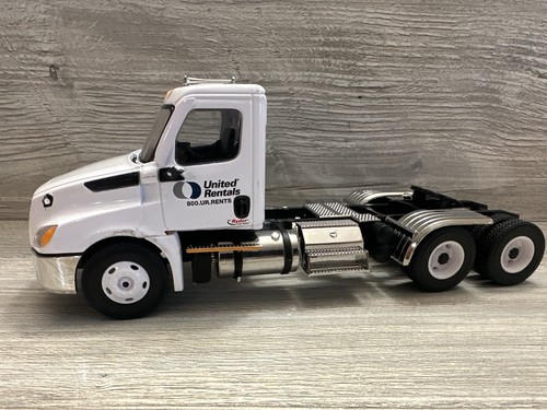 FIRST GEAR UNITED RENTALS FREIGHTLINER CASCADIA *Damaged/ For Parts Or Repair