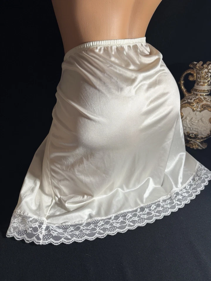 Vtg Silky Wedding Lace Shiny Mini Petti Slip Skirt Slip Tulip Wide Lace L - Image 4 of 4