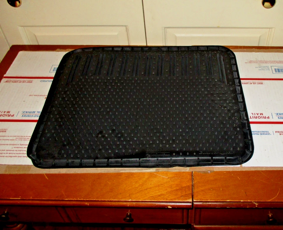 2 alfombrillas traseras automáticas de goma queen de alta resistencia 17x14 negras en muy buen estado Foto 3 de 3