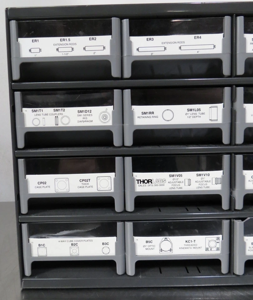 T200739 Kit de accesorios Thorlabs con gabinete de 16 cajones - Accesorios para tubo de lente y jaula Foto 3 de 4