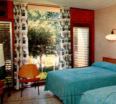 Vintage Postcard John Ash Motel Wendell Phillips Motel St Petersburg FL c1963