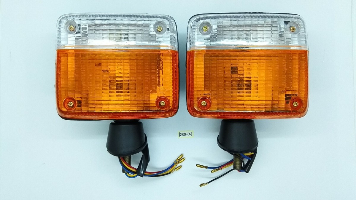 ランクル40 フロントマーカーランプ　ランクルfj40.fj43.fj45 Toyota Land Cruiser FJ40 45 OEM Genuine Side Turn Signal