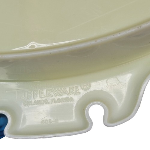 Vintage Tupperware Yellow 405-2 Divided 6 Serving Tray With Seal Lid 224-11 - Picture 10 of 10