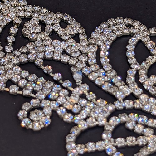 Antique vintage silver pl claw set rhinestone large panel sewing jewellery - Picture 3 of 12