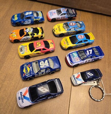 10 pc Lot NASCAR 1/64 Diecast-Loose-Waltrip/Petty/Labonte/Martin/Raines ...