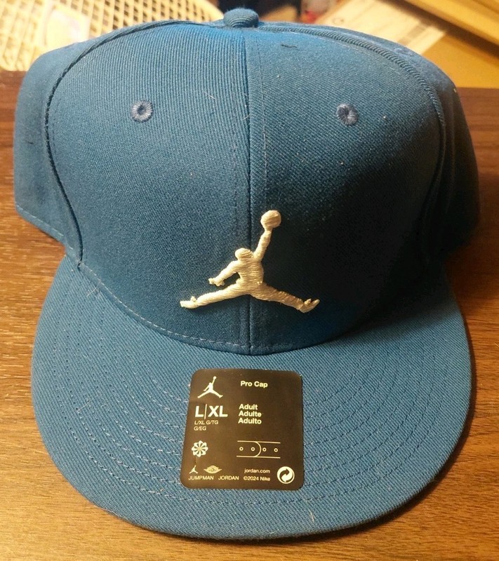 Nike Jumpman Fitted Hat L/XL New With Tags 
